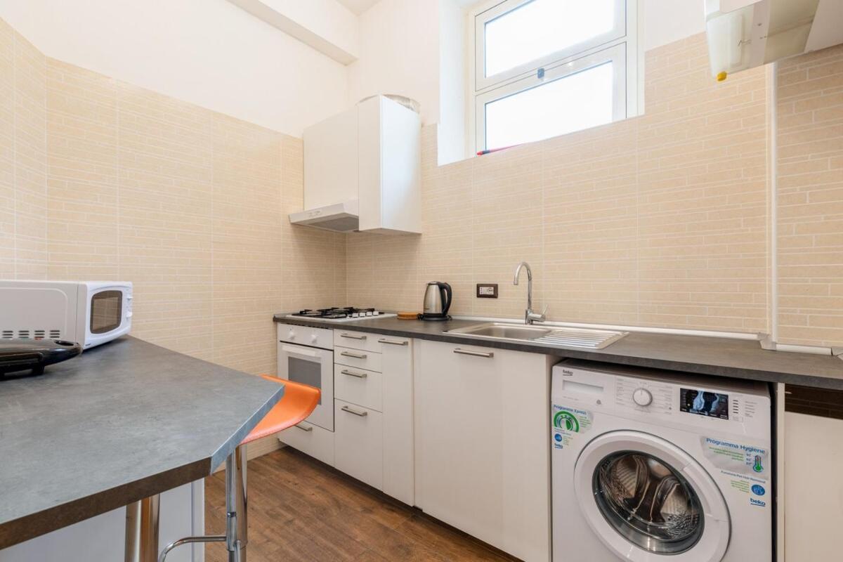 Style Apartment Julia 50 Mt From Colosseum Exterior foto
